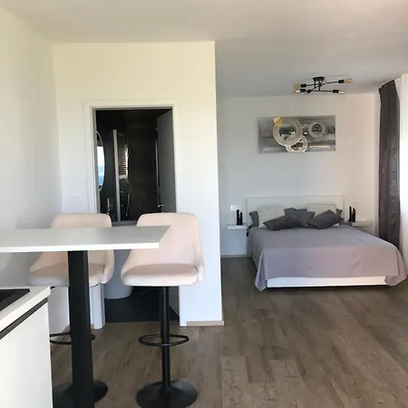 Apartmaji Meli Pu *