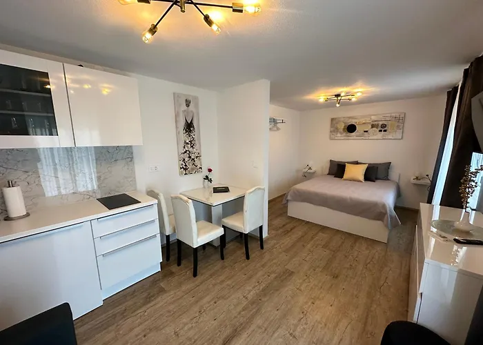 Apartmaji Meli Pu איזולה