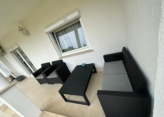 Apartmaji Meli Pu דירה *